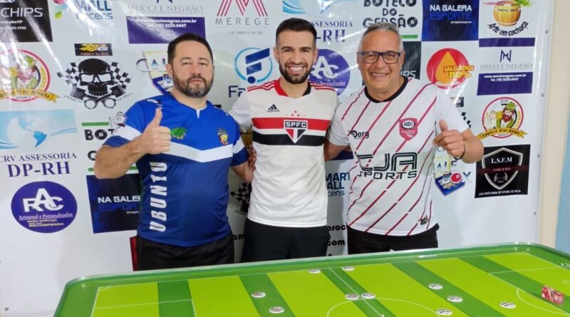 Claudemir Rodrigues fatura o título do 4º Torneio ABS de Futebol de Mesa